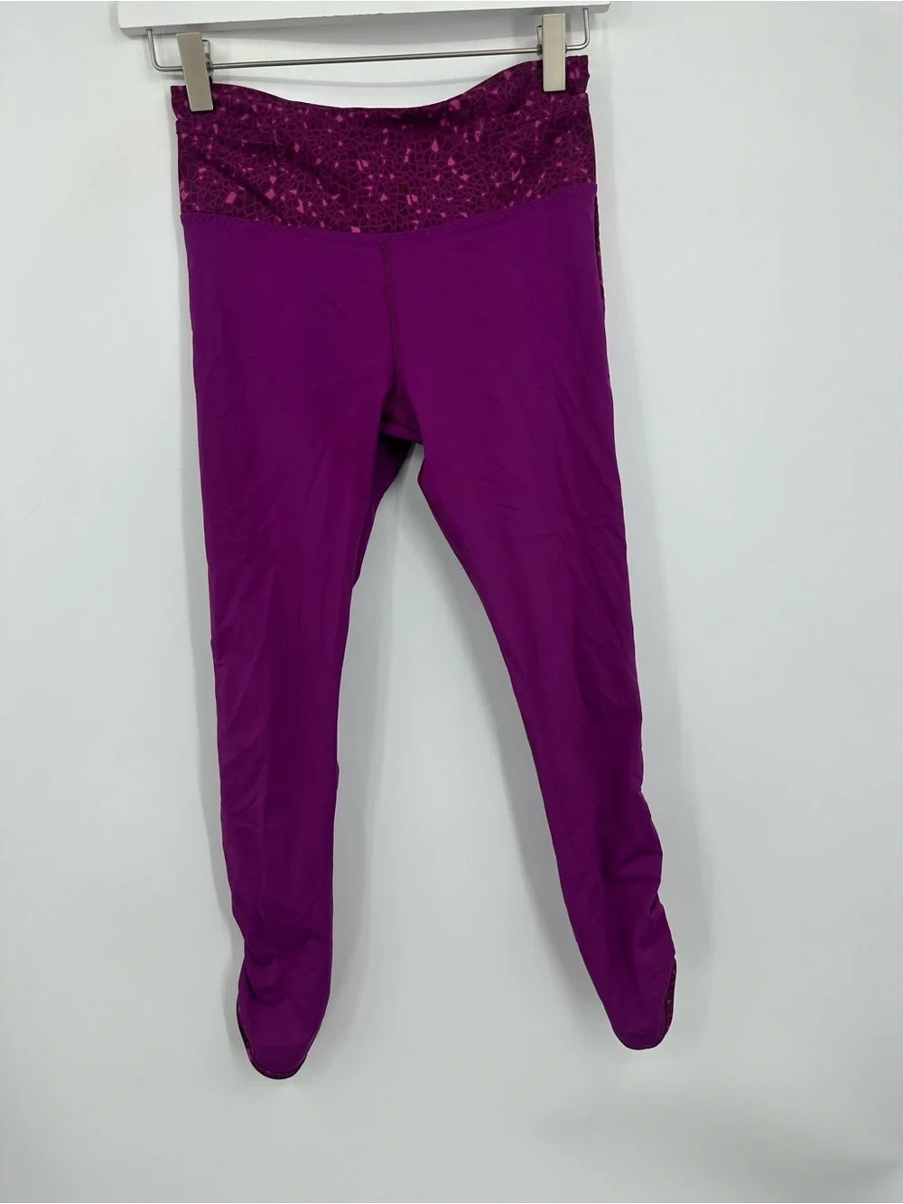 Lululemon Real Quick Purple Cropped Leggings Size 4 Gym Training